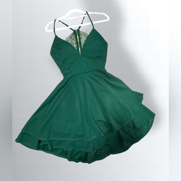 Emerald Sundae Green Lace Detail Dress - Layered and Lightly Flared Size SMALL - Picture 9 of 13